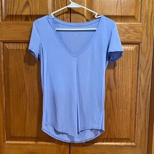 Light Purple Lululemon Short Sleeve Size 6